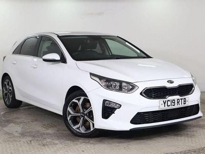 Used Kia Ceed 2019 White Hatchback