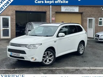 Used Mitsubishi Outlander P-HEV 200 HP (147 kW) 2014 White Estate