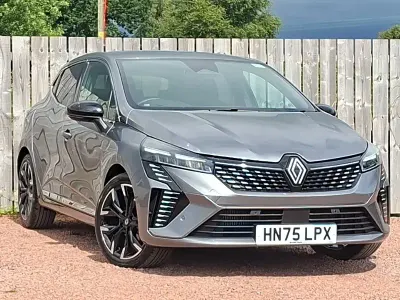 Used Renault Clio Techno 90 HP (66 kW) 2025 Grey Hatchback