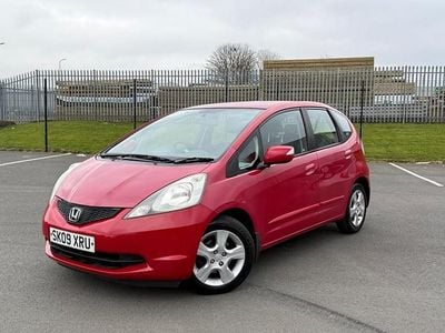 Used Honda Jazz ES 2009 Red Hatchback