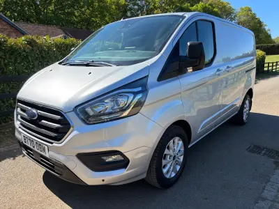Usado Ford Transit Custom Limited 130 HP (95 kW) 2020 Prateado Van