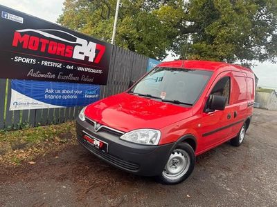 Used Vauxhall Combo 75 HP (55 kW) 2011 Red Van