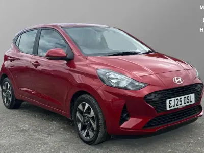 Used Hyundai i10 Advanced 79 HP (58 kW) 2025 Red Hatchback