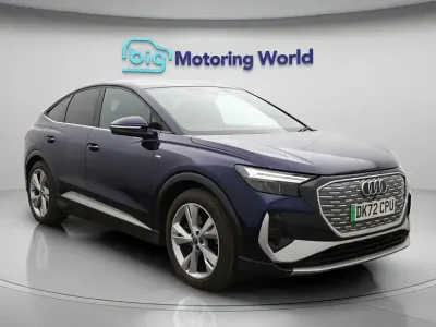 Begagnad Audi Q4 Sportback e-tron S-Line 150 kW (204 HK) 2023 Blå SUV