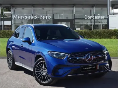 Käytetty Mercedes GLC300 AMG Line Premium Plus 265 HP (194 kW) 2023 Sininen Katumaasturi