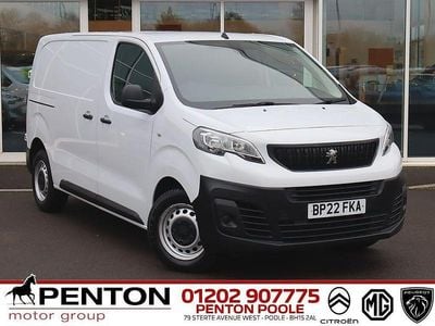 Used Peugeot Expert Premium 142 HP (104 kW) 2022 White Van