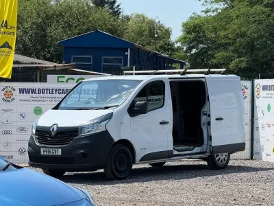 Used Renault Trafic Business 2016 White MPV