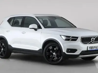 Used Volvo XC40 Inscription 190 HP (139 kW) 2019 White SUV