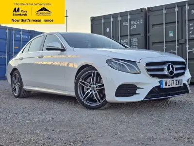 Usado Mercedes E220 AMG line 194 CV (142 kW) 2017 Blanco Berlina