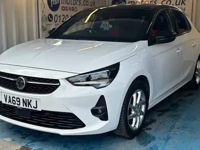 Usado Vauxhall Corsa SRi 101 HP (74 kW) 2020 Branco Citadino