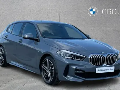 Usado BMW 118 M Sport 136 HP (100 kW) 2022 Cinzento Citadino