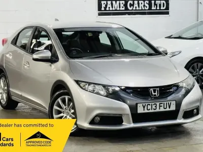 Used Honda Civic ES 2013 Silver Hatchback