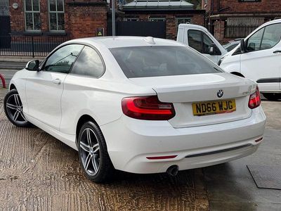 Used BMW 218 Sport Line 2016 White Coupe