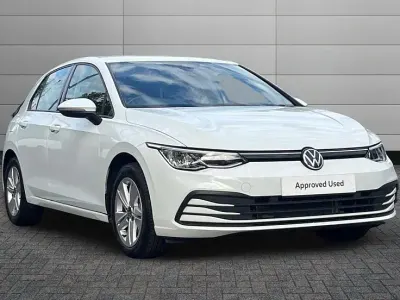 Used VW Golf VIII Life 148 HP (108 kW) 2021 White Hatchback