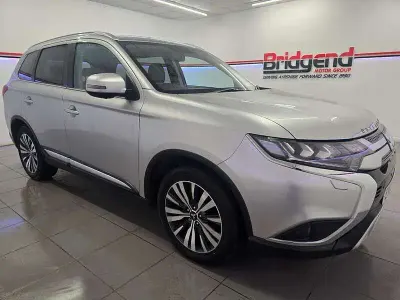 Used Mitsubishi Outlander P-HEV 177 HP (130 kW) 2019 Silver SUV