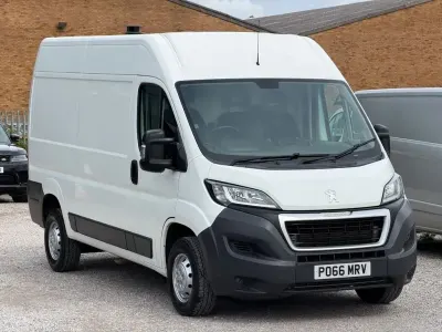 Begagnad Peugeot Boxer 130 HK (95 kW) 2016 Vit Van