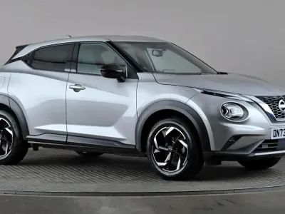 Used Nissan Juke N-Connecta 114 HP (83 kW) 2024 Silver SUV