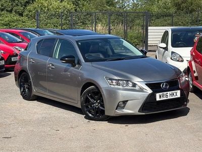 Lexus CT200h
