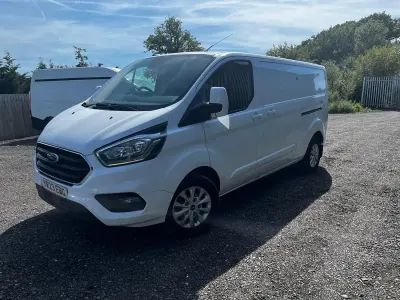 Used Ford Transit Custom Limited 130 HP (95 kW) 2023 White Van