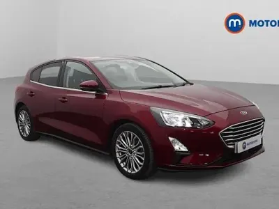Begagnad Ford Focus Titanium X 150 HK (110 kW) 2020 Röd Halvkombi