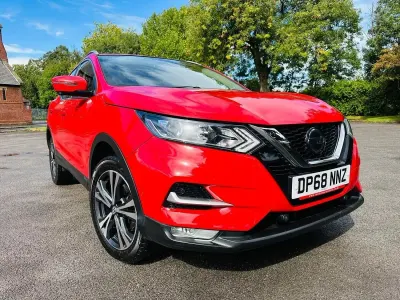 Used Nissan Qashqai N-Connecta 140 HP (102 kW) 2019 Red SUV
