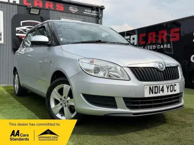 Gebraucht Skoda Fabia SE 69 PS (50 kW) 2014 Silber Kleinwagen