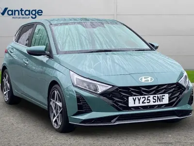 Used Hyundai i20 Premium 99 HP (72 kW) 2025 Green Hatchback