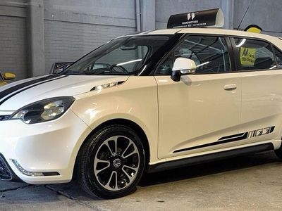 Used MG MG3 106 HP (77 kW) 2014 White Hatchback