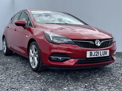 Used Vauxhall Astra SRi 110 HP (80 kW) 2021 Red Hatchback
