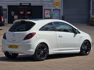 Used Vauxhall Corsa Edition 2014 White Hatchback