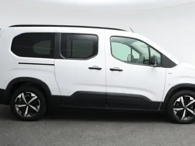 Used Peugeot e-Rifter GT 100 kW (136 HP) 2025 White MPV