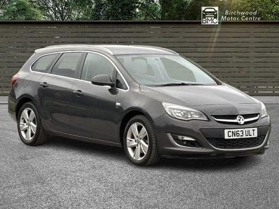 Used Vauxhall Astra SRi 165 HP (121 kW) 2013 Grey Estate
