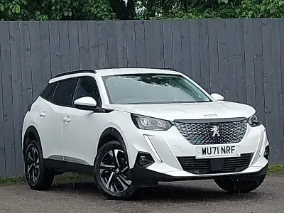 Used Peugeot 2008 Allure Premium 110 HP (80 kW) 2021 White SUV