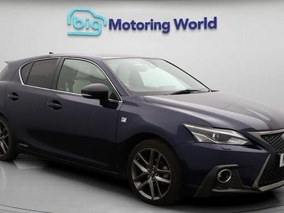 Lexus CT200h