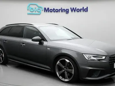 Używany Audi A4 Black Edition 245 KM (180 kW) 2019 Szary Kombi