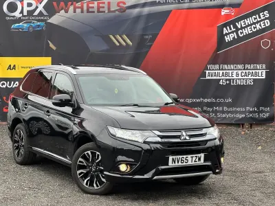 Używany Mitsubishi Outlander P-HEV 2016 Czarny Kombi