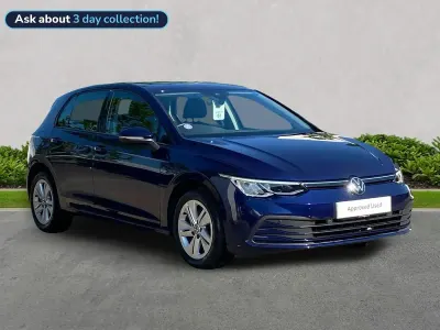 Used VW Golf VIII Life 130 HP (95 kW) 2022 Blue Hatchback