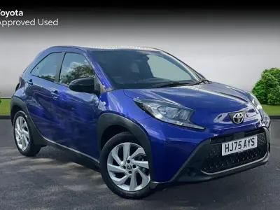 Used Toyota Aygo X PURE 72 HP (52 kW) 2025 Blue SUV