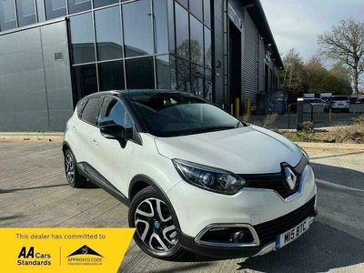 Used Renault Captur Iconic 120 HP (88 kW) 2017 White/black SUV
