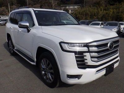 New Toyota Land Cruiser 2025 White Estate