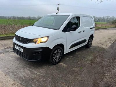 Used Peugeot Partner 2022 White MPV