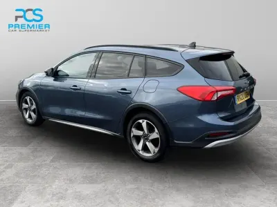 Used Ford Focus Active 120 HP (88 kW) 2020 Blue Estate