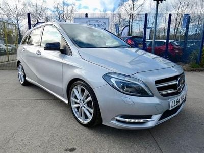 Begagnad Mercedes B180 109 HK (80 kW) 2014 Silver Minibuss