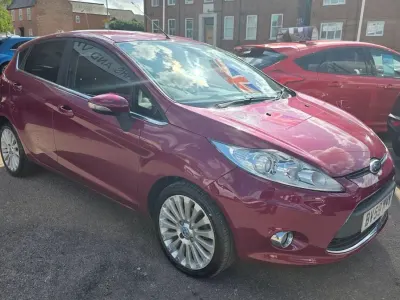 Used Ford Fiesta Titanium 96 HP (70 kW) 2009 Red Hatchback