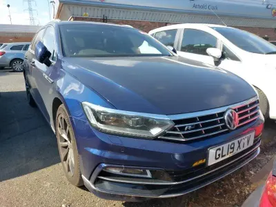 Begagnad VW Passat R-line 150 HK (110 kW) 2019 Blå Kombi
