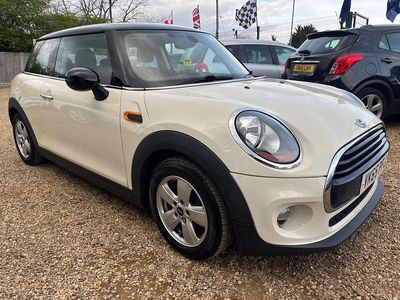 Used Mini Cooper Hatch 2015 White Hatchback