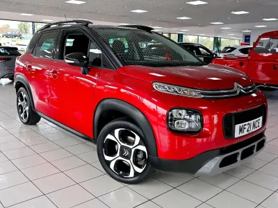 Used Citroën C3 PureTech 2021 Pepper red Hatchback
