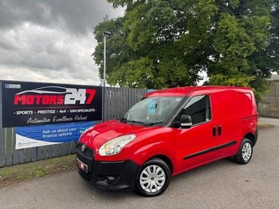 Used Fiat Doblò 90 HP (66 kW) 2013 Red MPV