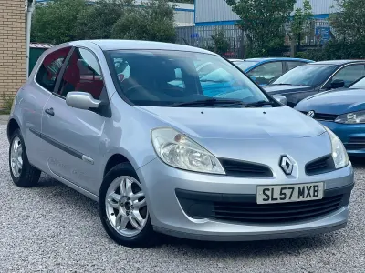 Used Renault Clio II Rip Curl 2007 Silver Hatchback