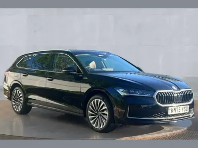 Used Skoda Superb LAURIN & KLEMENT 193 HP (141 kW) 2025 Black Estate